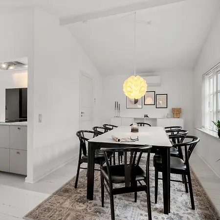 Сasa de vacaciones In With Kitchen Nyborg