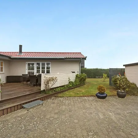 Сasa de vacaciones In With Kitchen Nyborg