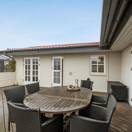 Сasa de vacaciones In With Kitchen Nyborg